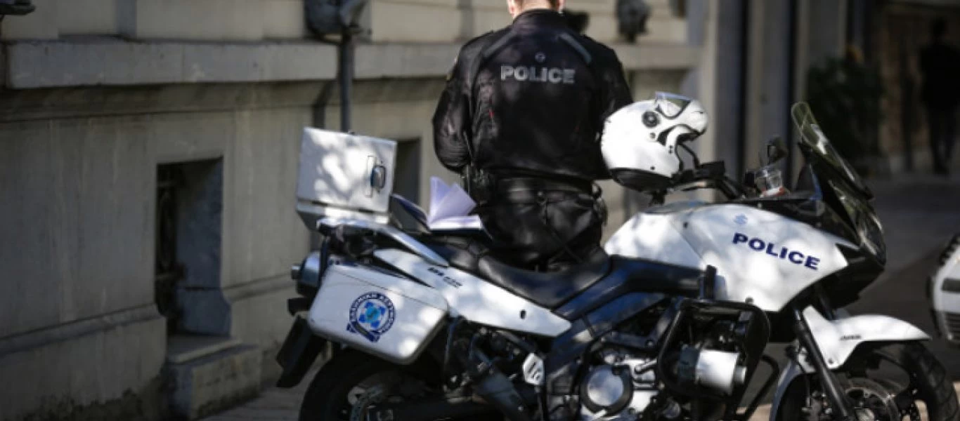 Παλαιό Φάληρο: Αστυνομικός της ΔΙΑΣ τραυματίστηκε μετά από καταδίωξη - Εμβόλισαν την μηχανή του